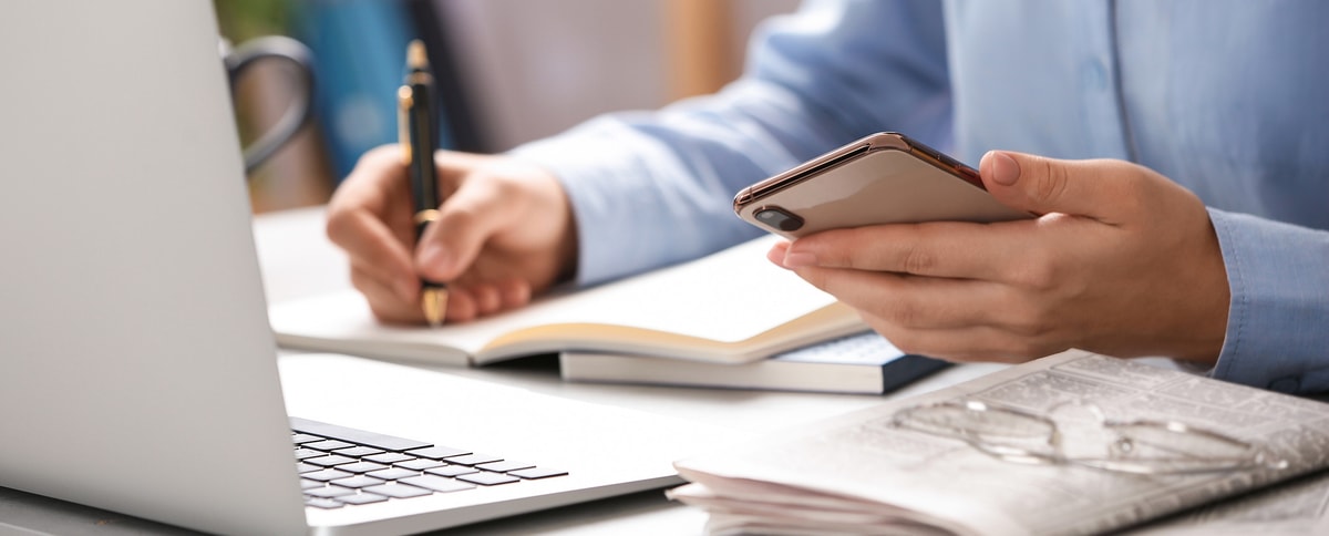 長期インターンの1日の勤務時間/期間はどれくらい?期間別のメリットも徹底解説